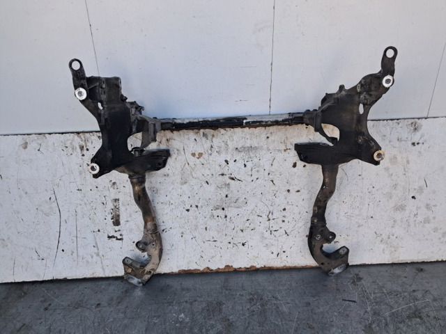 Korpus osi przedniej 8T0399315H VAG