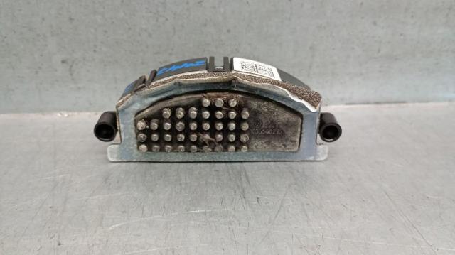 Rezystor wentylatora nagrzewnicy (ogrzewacza kabiny) 8T0820521A VAG