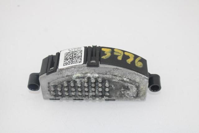 Rezystor wentylatora nagrzewnicy (ogrzewacza kabiny) 8T0820521A VAG