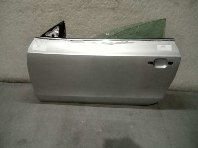 Drzwi przednie lewe 8T0831051C VAG