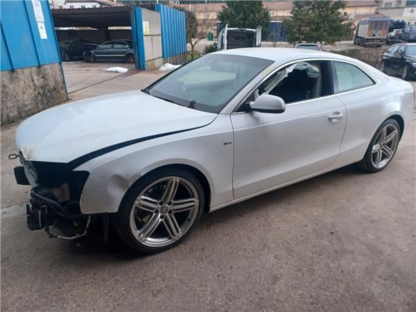 Drzwi przednie lewe 8T0831051C VAG