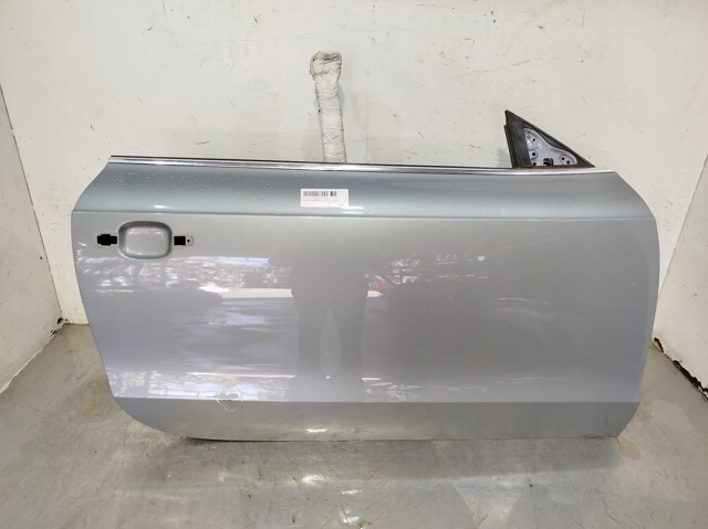 Drzwi przednie prawe 8T0831052C VAG