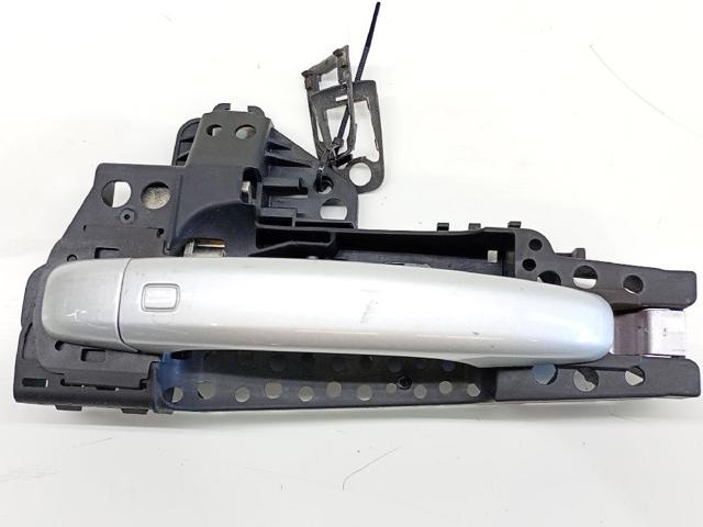 Klamka drzwi tylnych zewnętrzna 8T0837205AGRU VAG