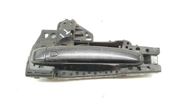 Pałąk zewnętrznej klamki drzwi tylnych lewych 8T0837885A VAG
