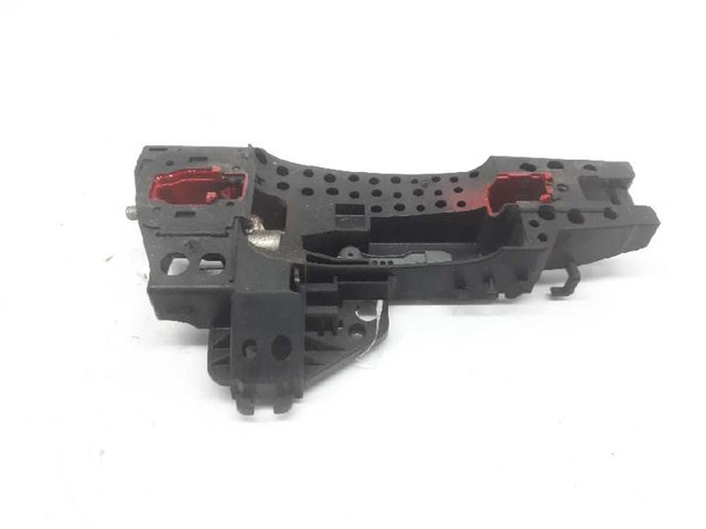 Pałąk zewnętrznej klamki drzwi tylnych prawych 8T0837886A VAG