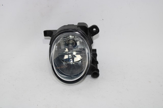 Lampa przeciwmgielna lewa 8T0941699 VAG