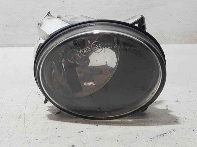 Lampa przeciwmgielna lewa 8T0941699M VAG