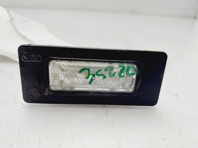 Lampa oświetlenia tylnej tablicy rejestracyjnej 8T0943021 VAG