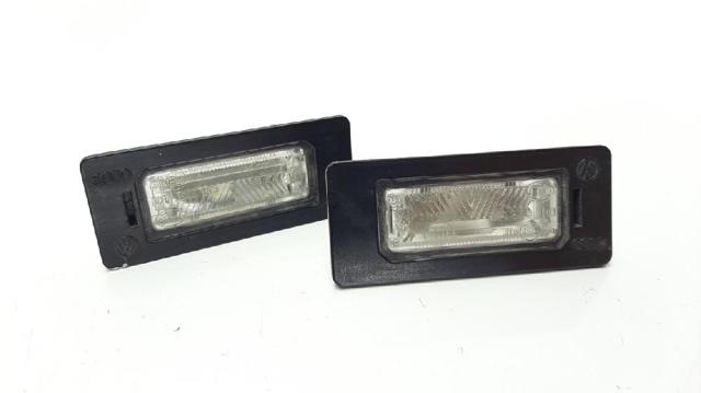 Lampa oświetlenia tylnej tablicy rejestracyjnej 8T0943021 VAG