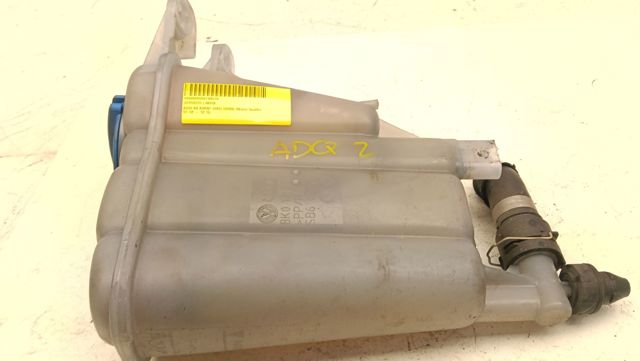 Zbiorniczek spryskiwacza szyb 8T0955453C VAG