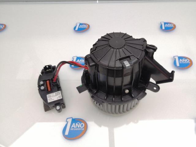 Silniczek wentylatora nagrzewnicy (ogrzewacza wnętrza) 8T1820021 VAG
