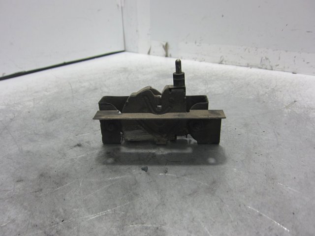 Zamek maski 8T1A16700AA FORD