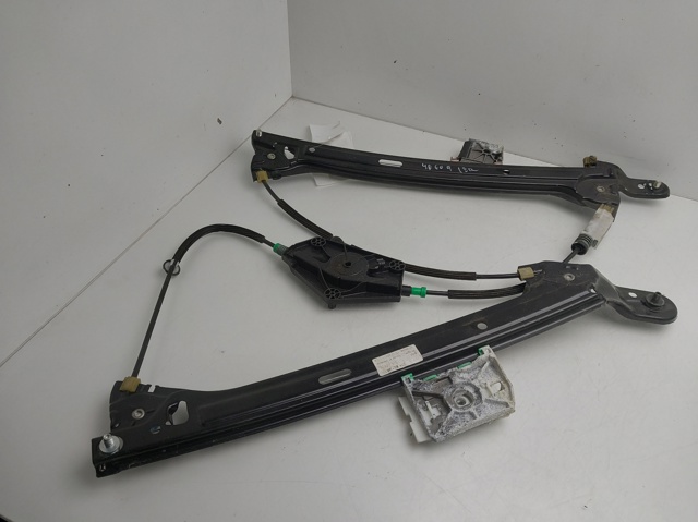 Mechanizm podnoszenia szyby drzwi przednich lewych 8T8837461 VAG