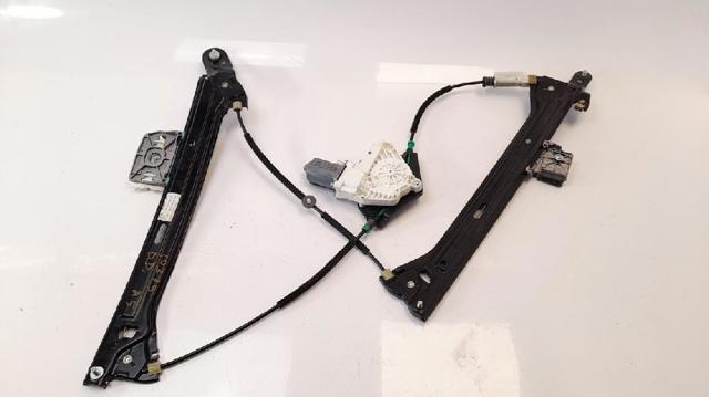 Mechanizm podnoszenia szyby drzwi przednich prawych 8T8837462A VAG