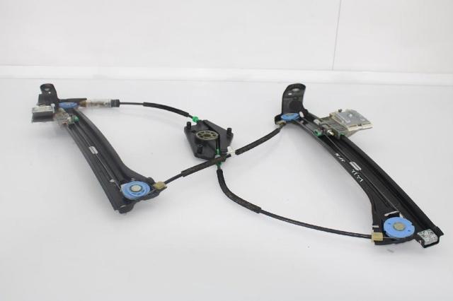 Mechanizm podnoszenia szyby drzwi przednich prawych 8T8837462A VAG
