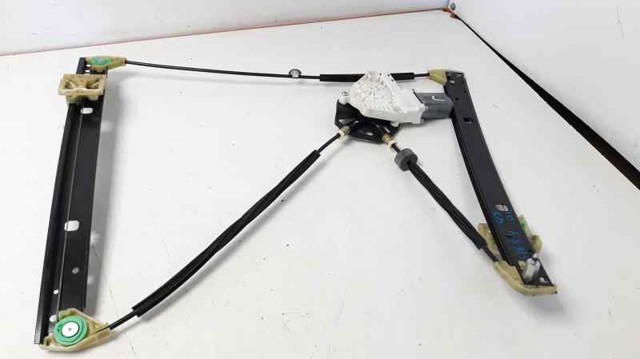 Mechanizm podnoszenia szyby drzwi przednich lewych 8U0837461 VAG
