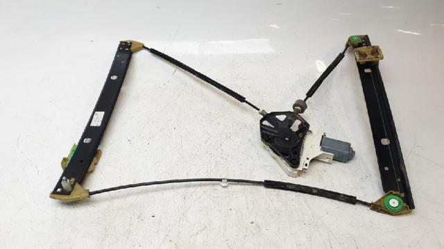 Mechanizm podnoszenia szyby drzwi przednich lewych 8U0837461 VAG