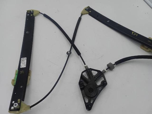 Mechanizm podnoszenia szyby drzwi przednich lewych 8U0837461 VAG