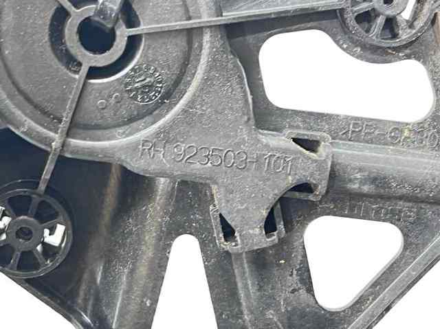 Mechanizm podnoszenia szyby drzwi przednich prawych 8U0837462 VAG