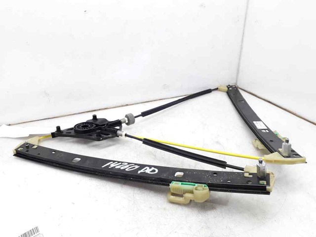 Mechanizm podnoszenia szyby drzwi przednich prawych 8U0837462 VAG