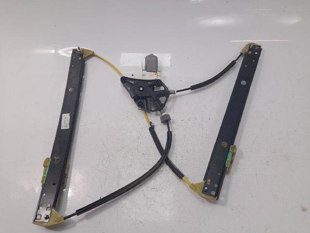 Mechanizm podnoszenia szyby drzwi przednich prawych 8U0837462 VAG