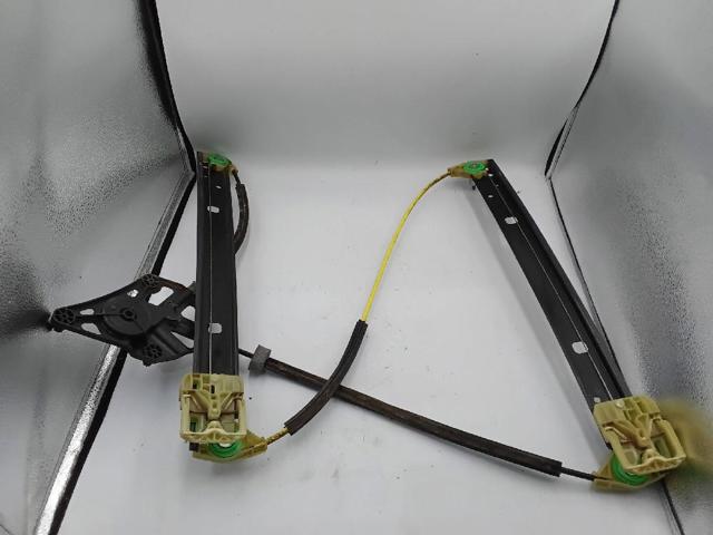 Mechanizm podnoszenia szyby drzwi przednich prawych 8U0837462 VAG