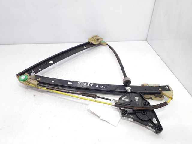 Mechanizm podnoszenia szyby drzwi przednich prawych 8U0837462 VAG
