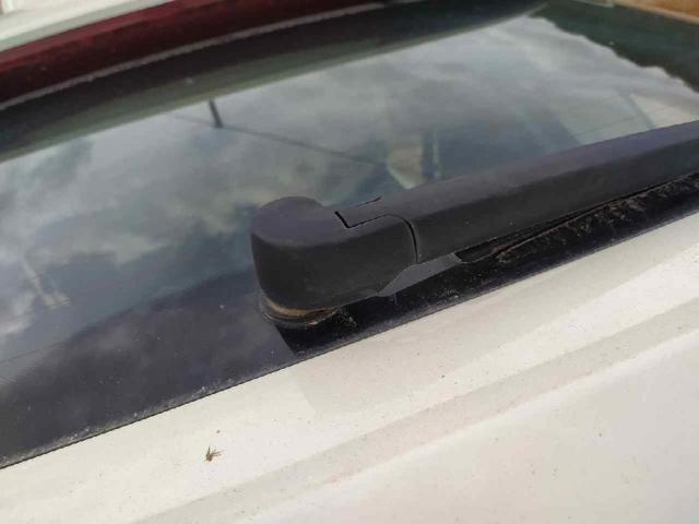 Silniczek wycieraczki tylnej szyby 8U0955711A VAG