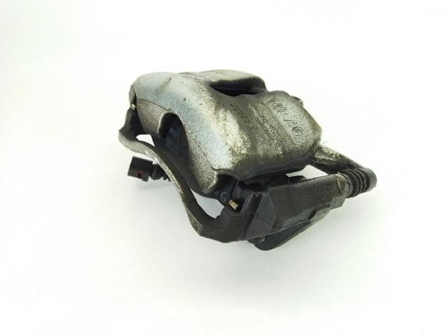 8V0615124 VAG