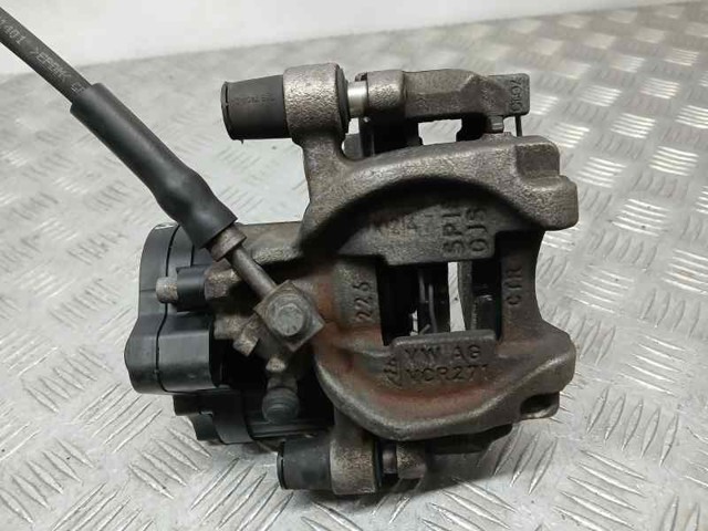 8V0615424D VAG