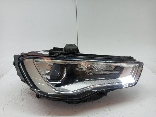 Reflektor prawy 8V0941044 VAG