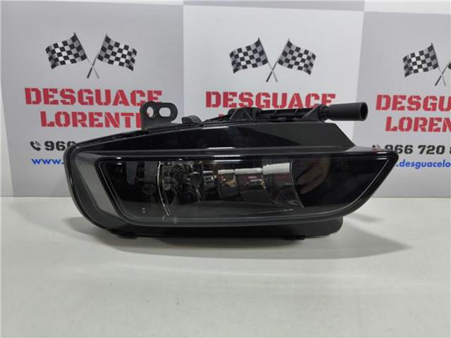 Lampa przeciwmgielna lewa 8V0941699 VAG