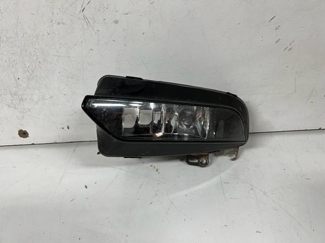 Lampa przeciwmgielna lewa 8V0941699C VAG