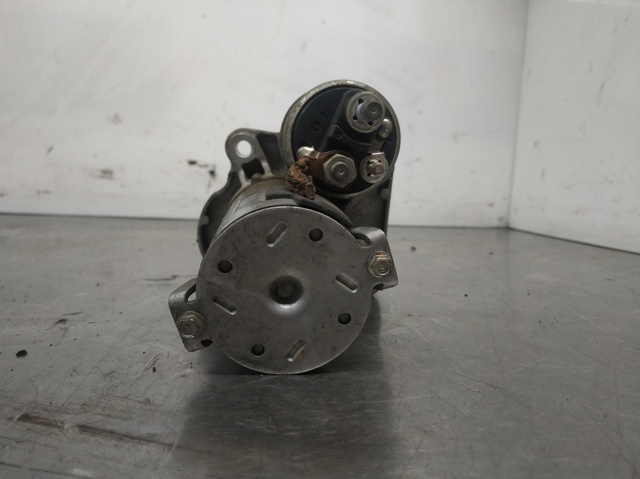 Rozrusznik 8V2111000AD FORD