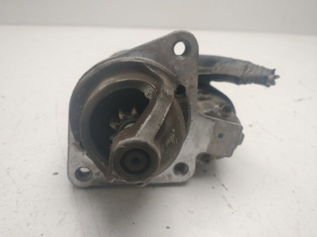 8V2111000BC Ford