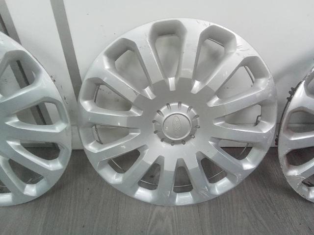 Kołpak do obręczy koła Ford Fiesta CB1