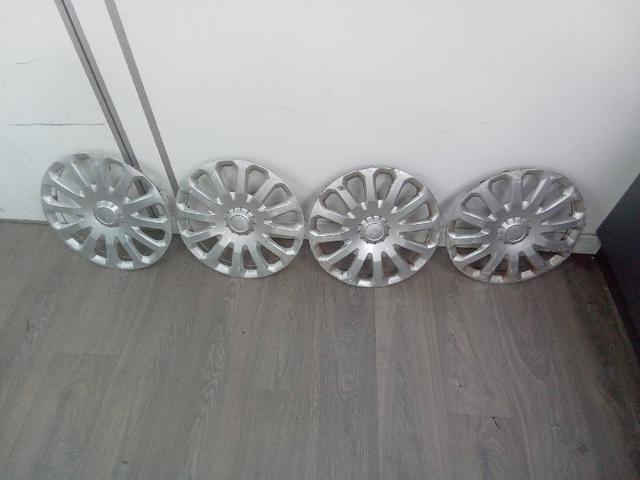 Kołpak do obręczy koła Ford Fiesta CB1