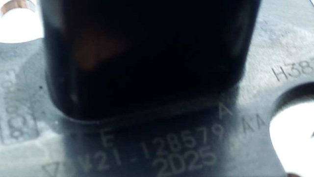 8V2112B579AA Land Rover