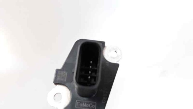 8V2112B579AA Land Rover