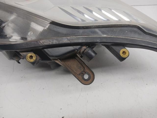 Reflektor prawy 8V4113W029AE FORD