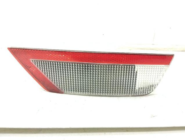 Przednia lampa przeciwmgielna tylna prawa 8V4115K272 FORD