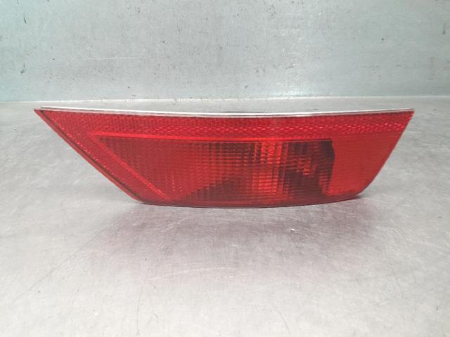 Przednia lampa przeciwmgielna tylna prawa 8V4115K272AB FORD