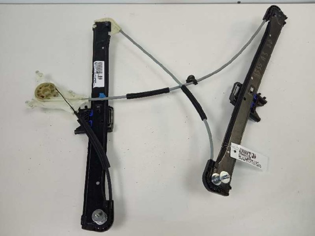 Mechanizm podnoszenia szyby drzwi przednich prawych 8V4837462 VAG