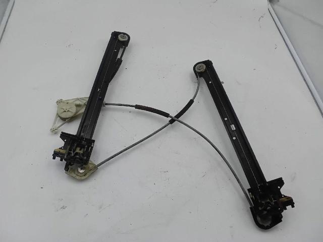 Mechanizm podnoszenia szyby drzwi przednich prawych 8V4837462 VAG
