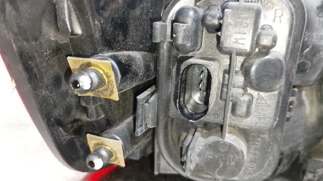 Lampa zespolona tylna prawa zewnętrzna 8V4945096 VAG