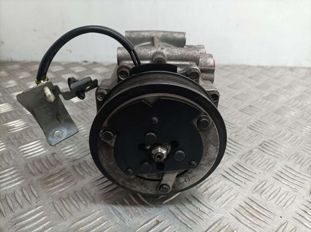 8V5119D629DF Ford