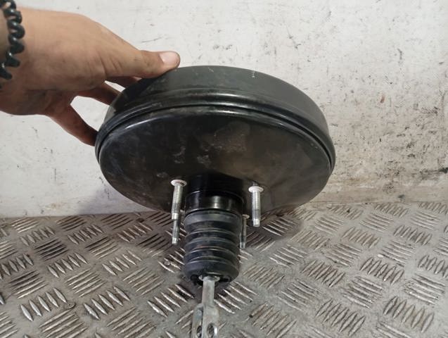 Wzmacniacz próżniowy hamulców 8V512B195LE FORD