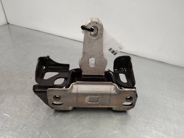 8V517M121AE Ford