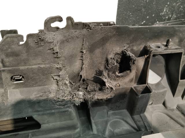Osłona chłodnicy kompletna (panel mocowania reflektorów) 8V51A16E146CB FORD