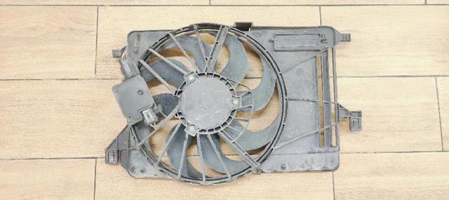 Dyfuzor chłodnicy, w komplecie z silnikiem i wirnikiem 8V618C607EB FORD